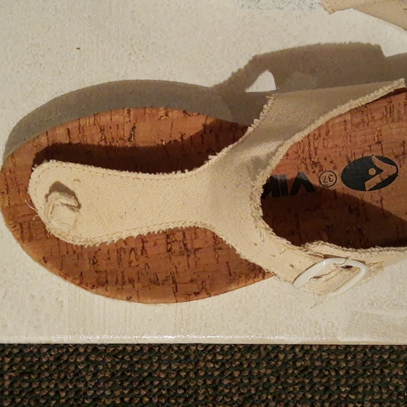 Viking Thong Sandals - Picture 2 of 4